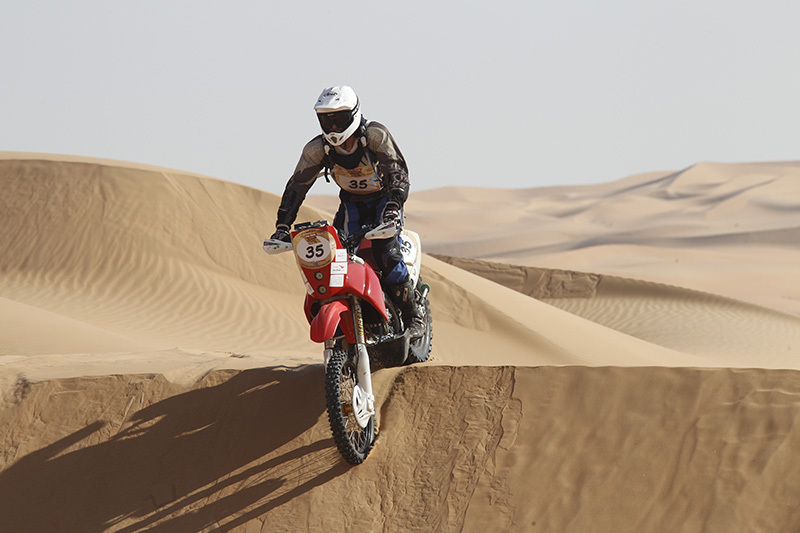 Jeroen van Daele tijdens de Abu Dhabi Desert Challenge 2014